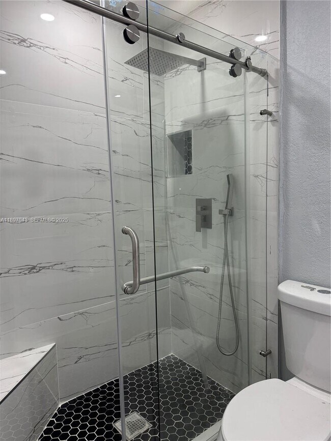 Building Photo - 555 NW 100th Terrace