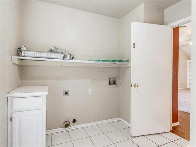 Building Photo - 15113 Stone Meadows Dr