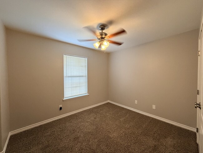 Building Photo - 103 S 4th St