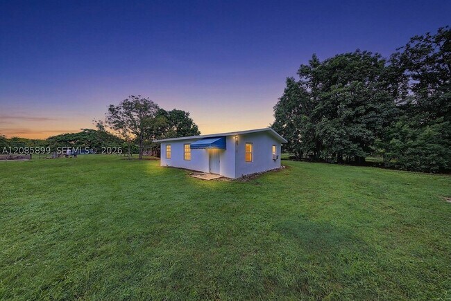 Building Photo - 15365 SW 206th Ave
