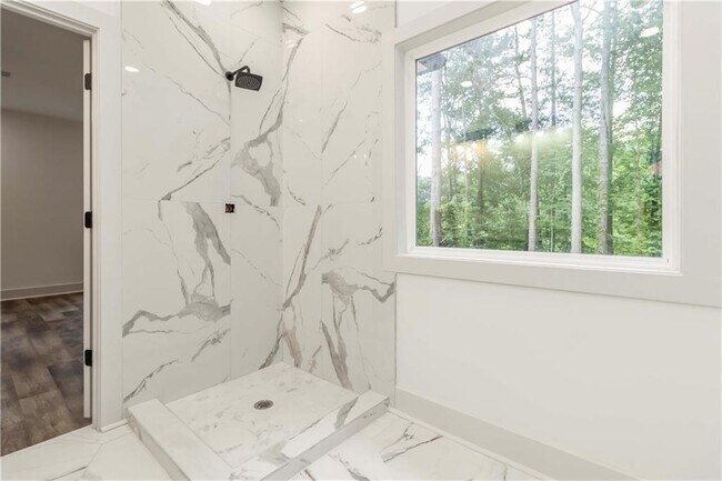 Building Photo - 2884 Thompson Cir