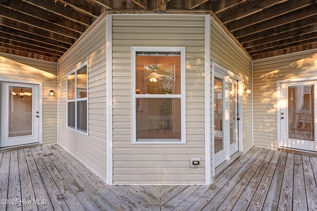 Building Photo - 730 Indica Ct