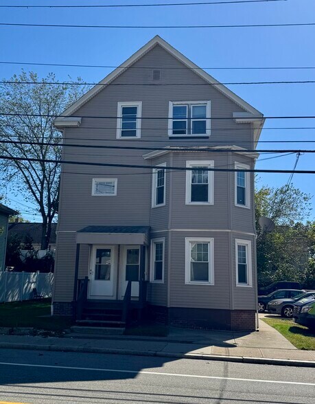 Building Photo - 224 Park Ave