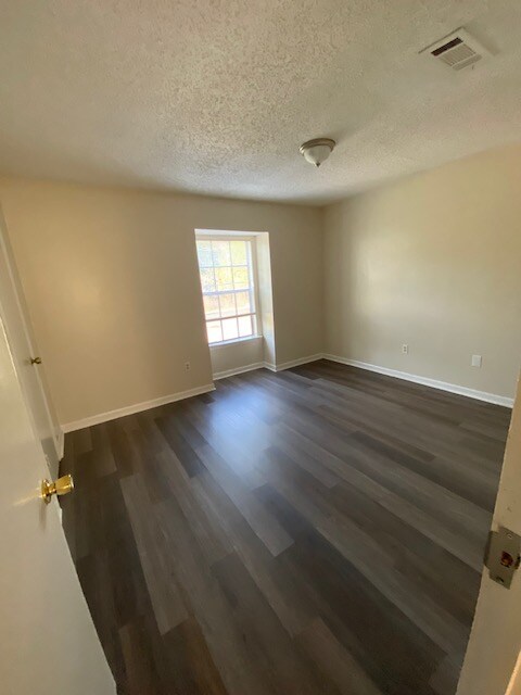 Building Photo - 8284 Innovation Park Dr