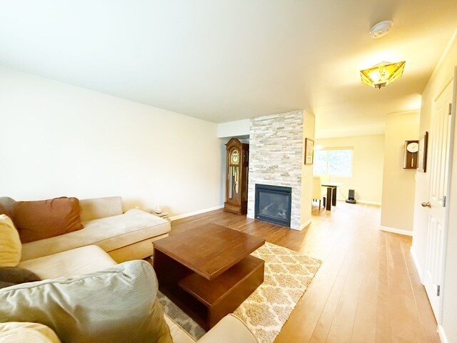 Building Photo - 298 NE Tronson Cir