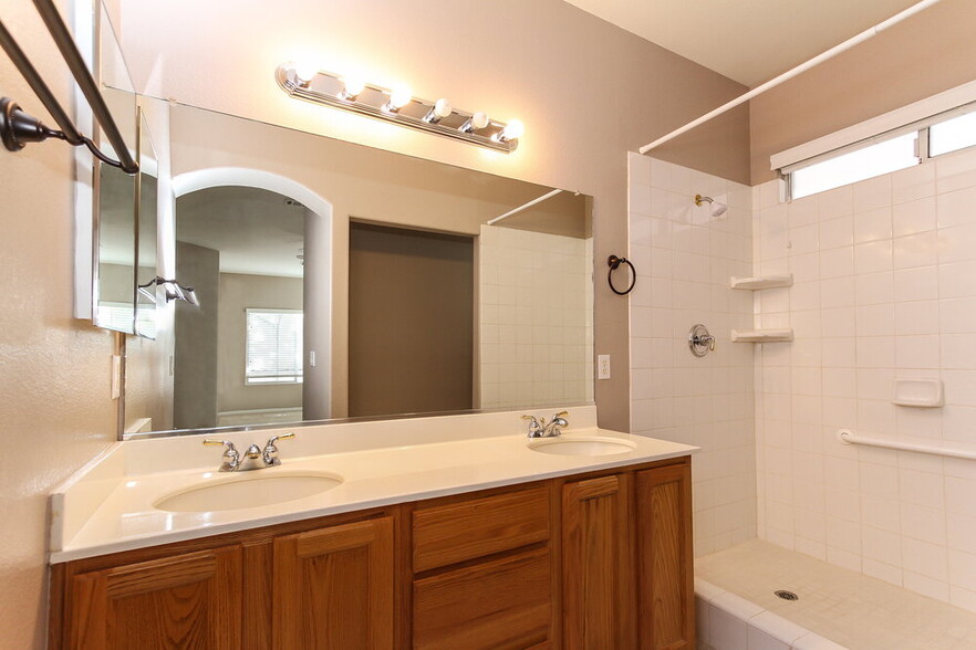 Building Photo - 1051 Little Rock Way