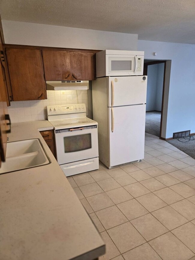 Building Photo - 2264 5th St SW