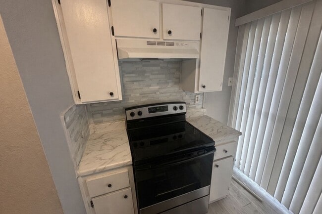 Building Photo - AVAILABLE NOW; APPLY AT OUR WEBSITE TODAY!