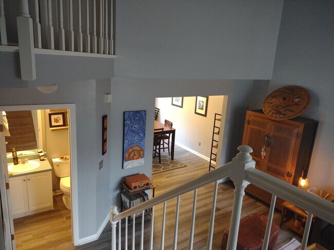 Building Photo - Extraordinary Three Bedroom/Two and a Half Bath home! Convenient to Ft. Jackson Army and Shaw Air...