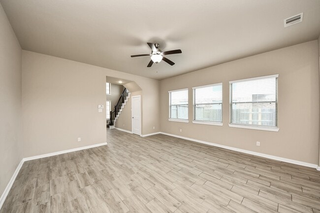 Building Photo - 6030 Rivercane Way