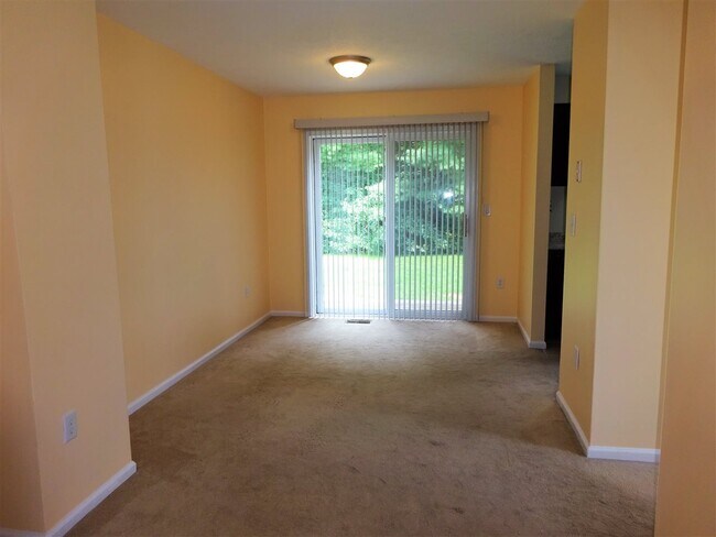 Building Photo - 88 Cadogan Way