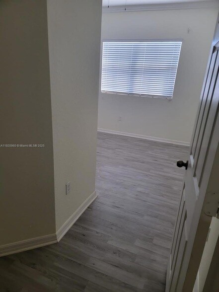 Building Photo - 10870 NW 88th Terrace