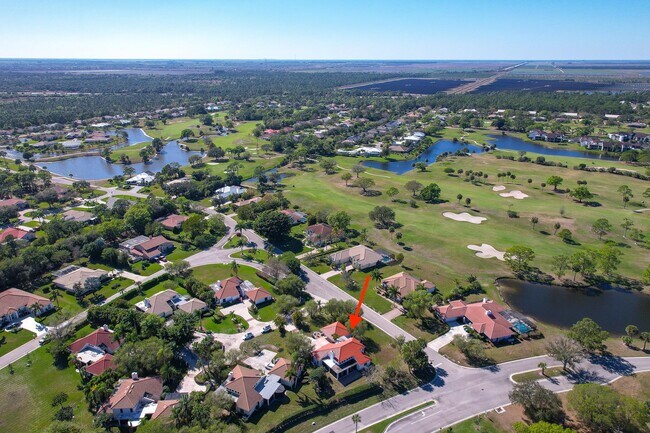 Building Photo - 3000 Conifer Dr