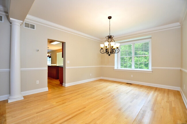 Building Photo - 34 Auburn Knoll