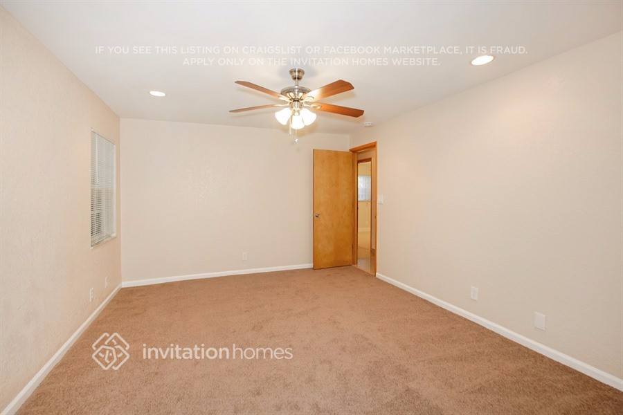 Building Photo - 11151 NW 36th Ct