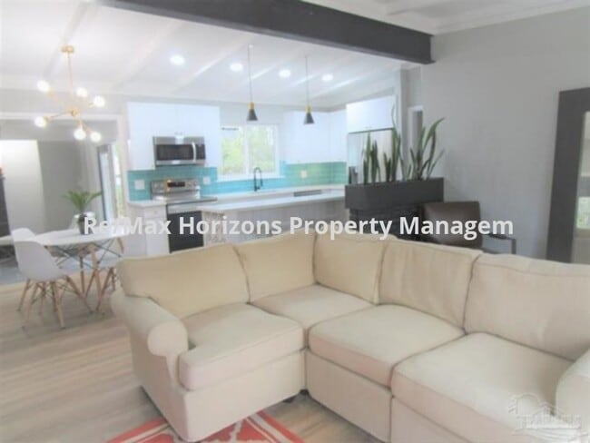 Building Photo - Great remodeled home!