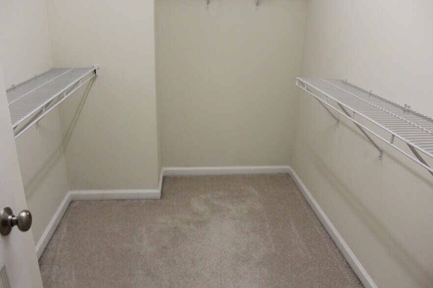 Building Photo - 1404 Bellsmith Dr