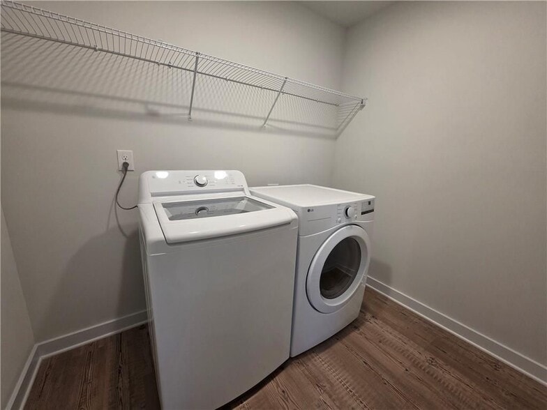 Building Photo - 1712 Harper Lily Ln