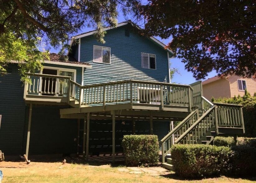 Building Photo - 22447 15th Ave S