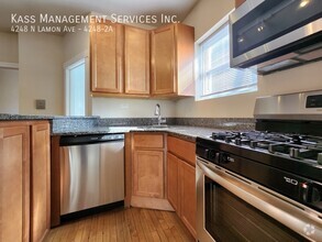 Building Photo - Perfect Portage Park Rehabbed 2 bed with H...