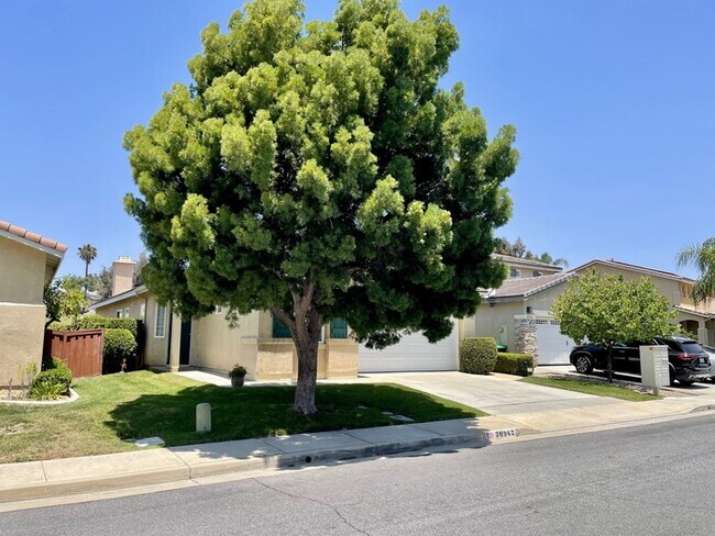 Building Photo - 30962 Crystalaire Dr