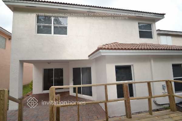 Building Photo - 541 Alejandro Ln