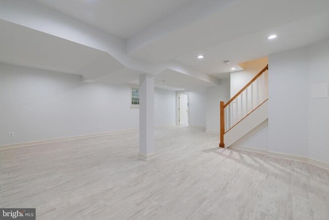 Building Photo - 5513 Park St
