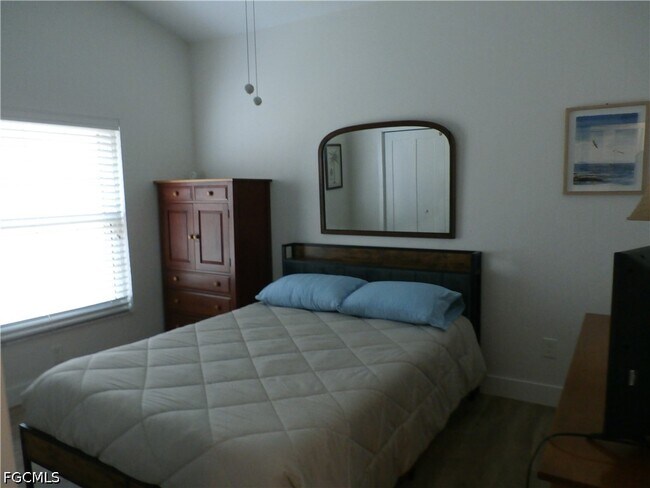 Building Photo - 16252 Kelly Woods Dr