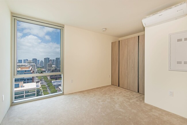 Building Photo - Kapiolani Residence - 2 Bedroom, 2 Bathroo...