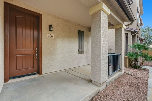 Building Photo - Higley Park Home