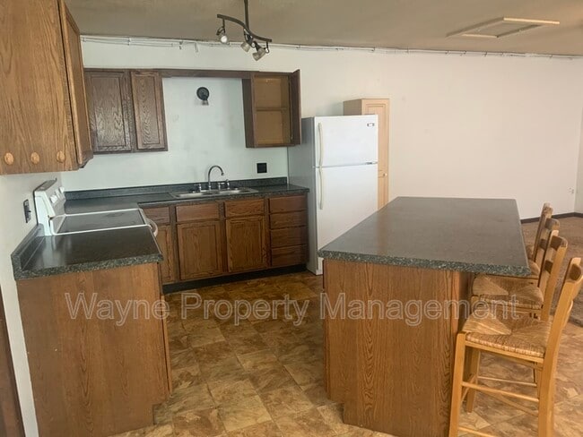 Building Photo - 1219 2nd St