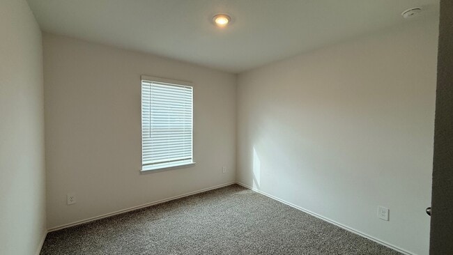 Building Photo - 3807 Axyl Run Ct