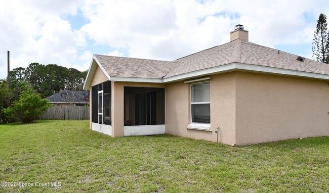 Building Photo - 995 Black Coral Ave NW