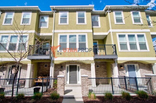 Building Photo - 1790 W Dalmeny Way
