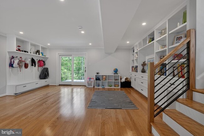 Building Photo - 1554 Forest Villa Ln