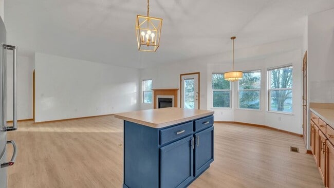 Building Photo - 7275 Winterbek Ave