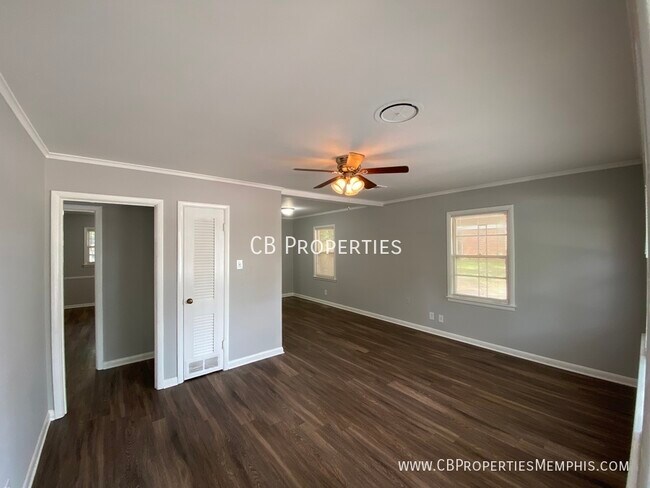 Building Photo - Renovated 3 Bedroom 2 Bath in Whitehaven!