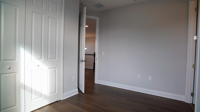 Building Photo - 12182 Eastmoor Dr