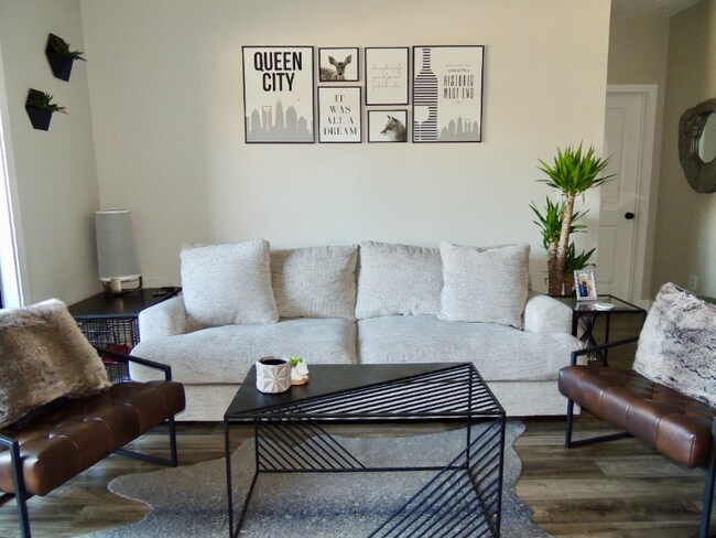 Building Photo - 630 Calvert St