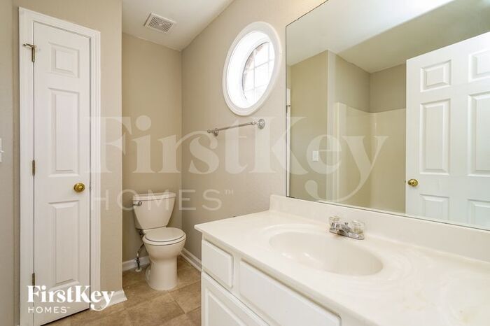 Building Photo - 7128 Brookview Way
