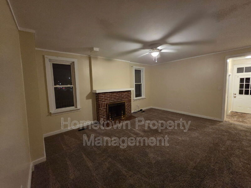 Building Photo - 3623 Derry St