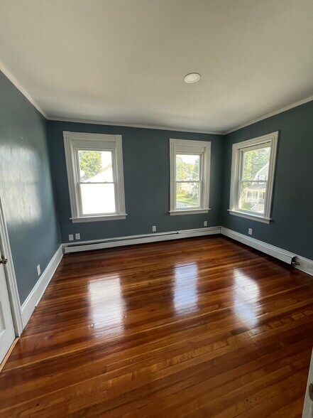 Building Photo - 8 Sayles Ave