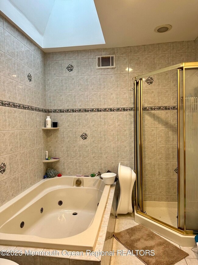 Building Photo - 56 West Side Ave