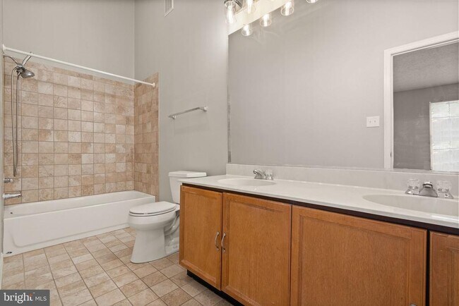 Building Photo - 12221 Wye Oak Commons Cir