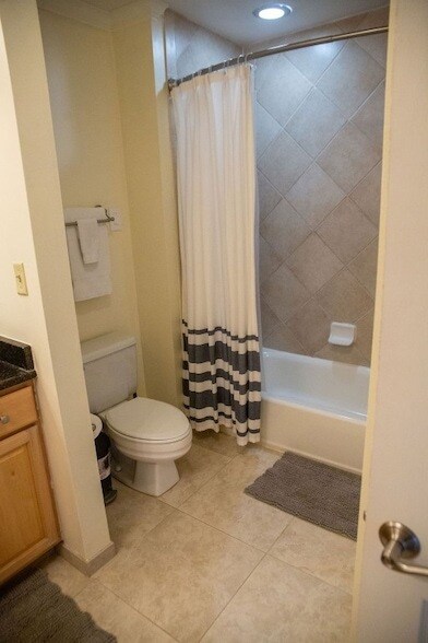 Building Photo - 2322 Boxwood Ln