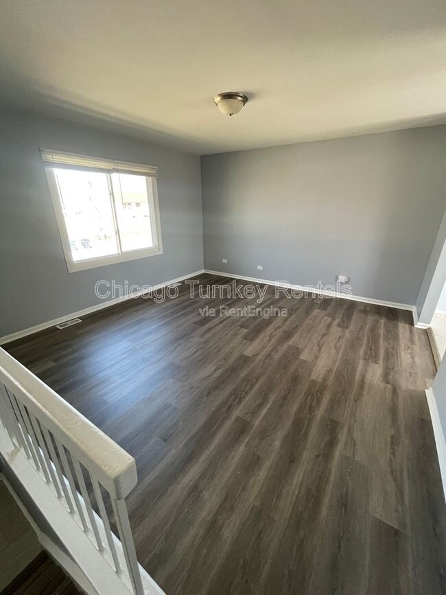 Building Photo - 5663 Allemong Dr