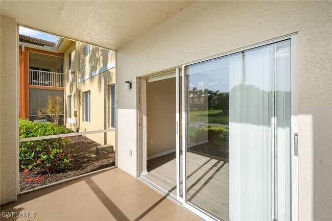 Building Photo - 6360 Aragon Way