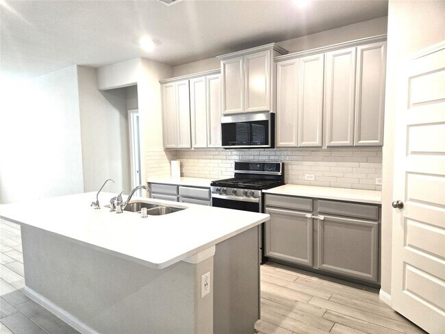 Building Photo - 6519 Cody Mountain Trl