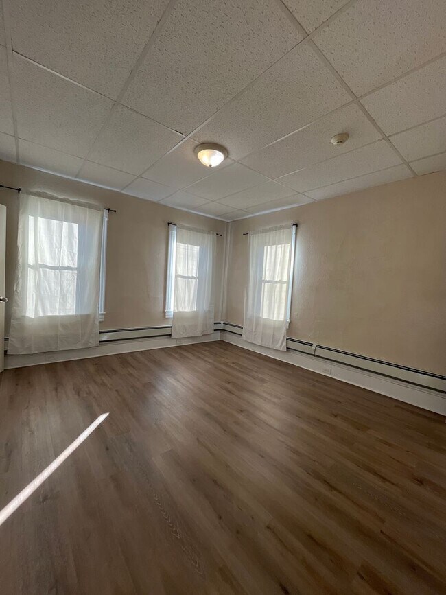 Building Photo - 1225 Lehigh St