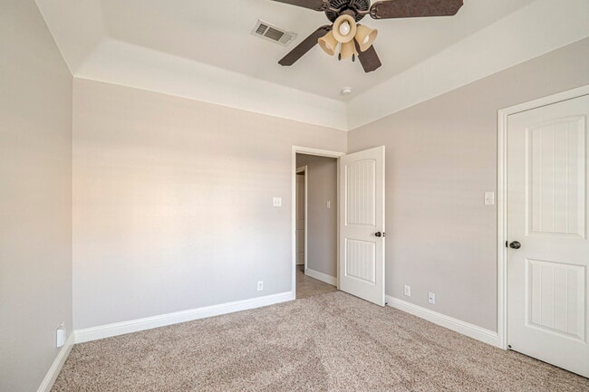 Building Photo - 2903 Savoy Pl